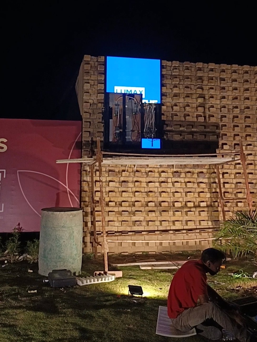 P3 SMD LED modules being fitted during Doha Heights screen installation